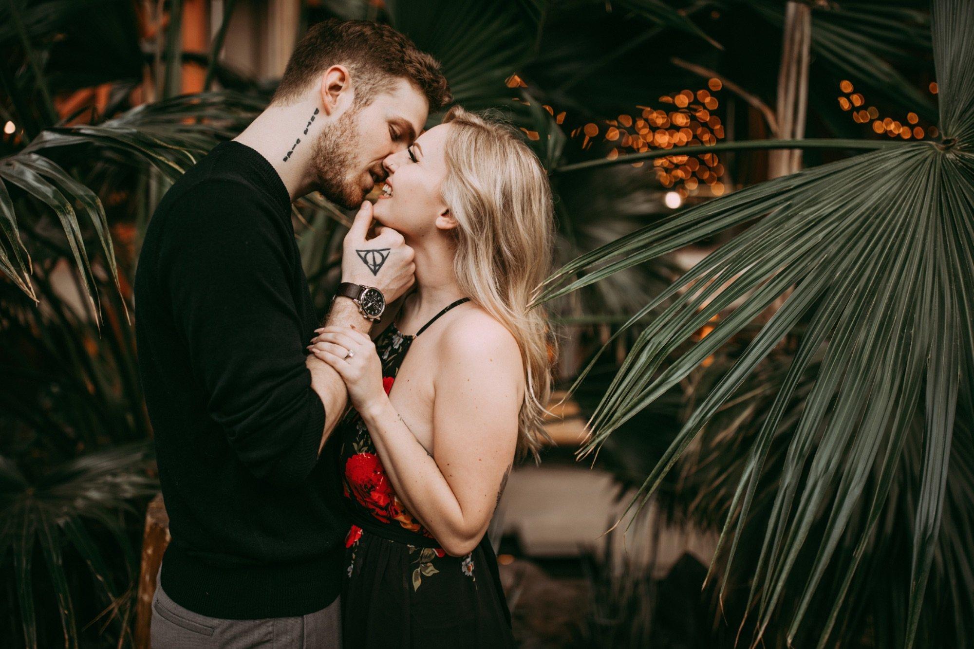 carousel-hero-element image-0